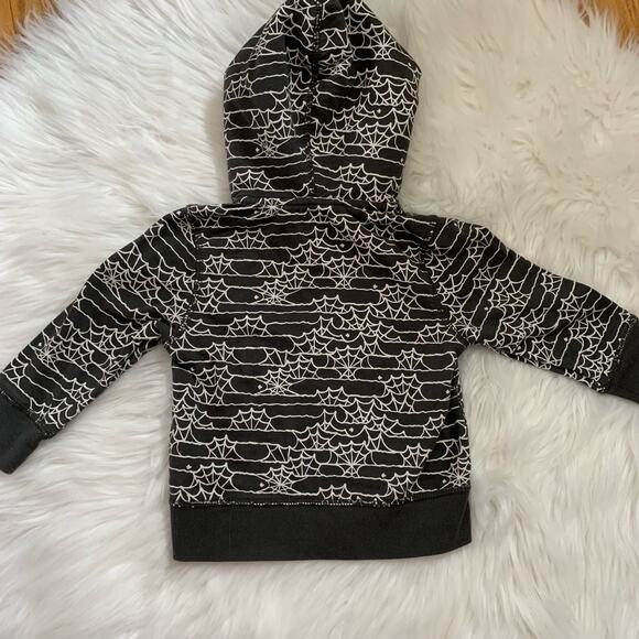 Baby Gap gray spiderweb Halloween hoodie - Picture 4 of 6